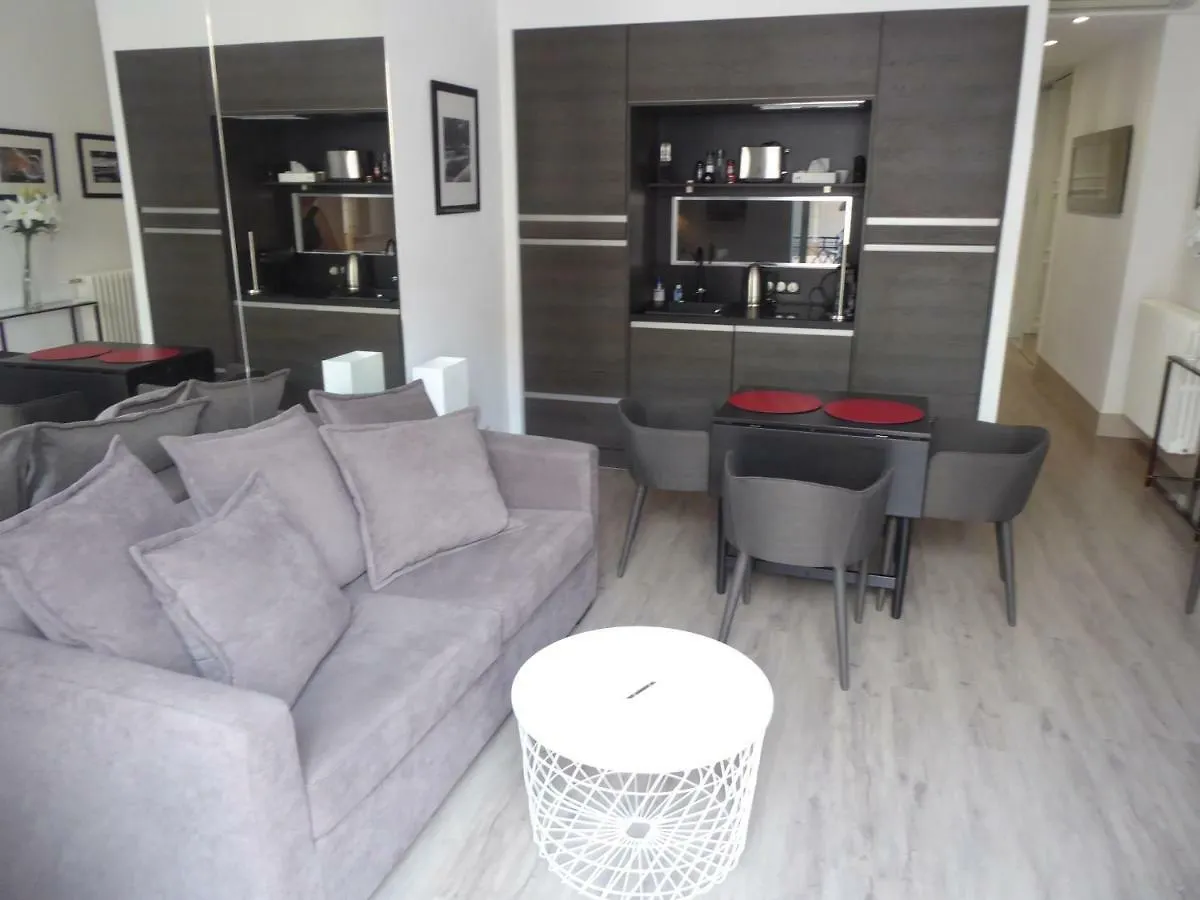 Palais Miramar Croisette Apartment Cannes 0*,  France
