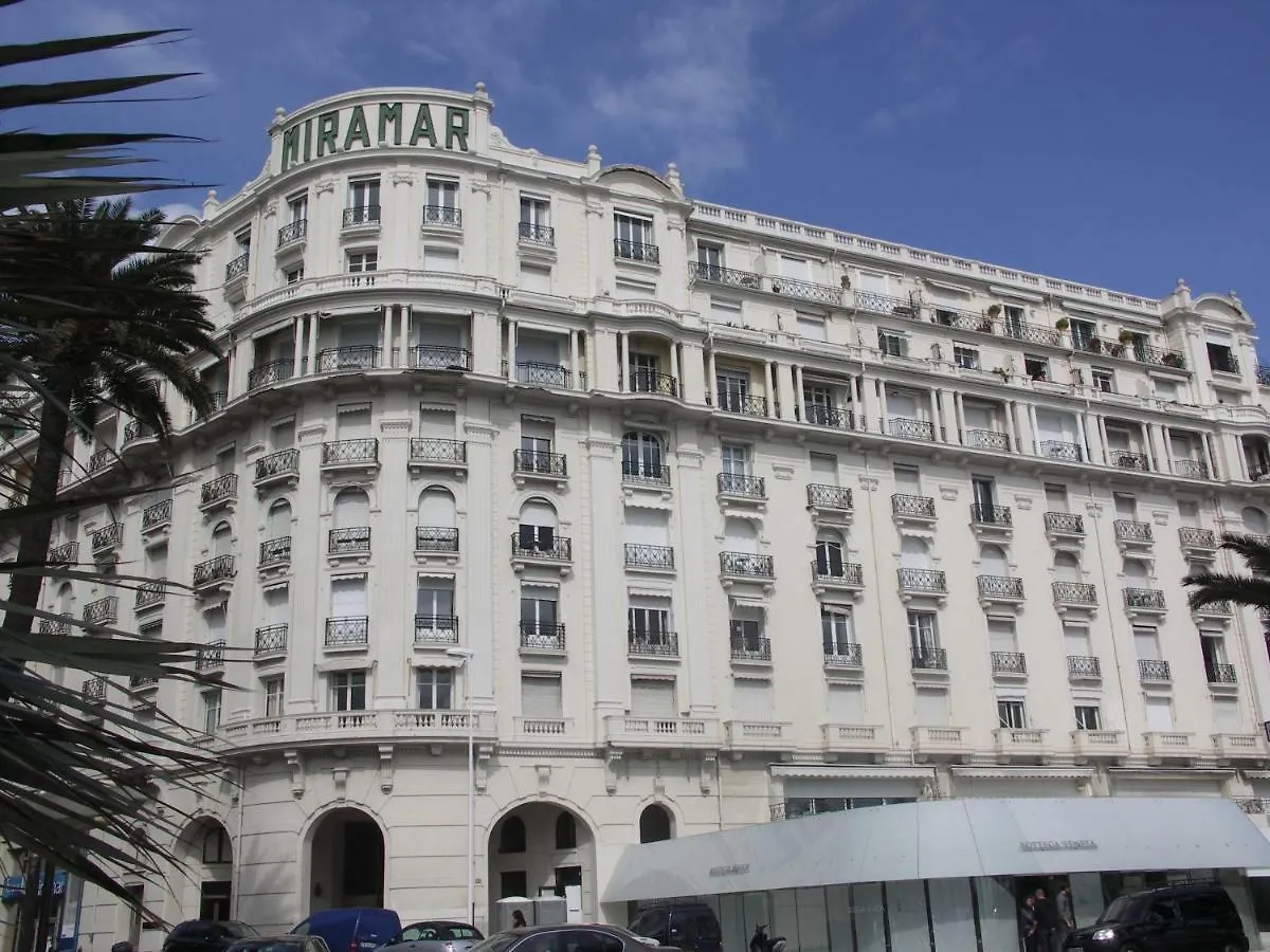Palais Miramar Croisette Apartamento Cannes 0*,  França